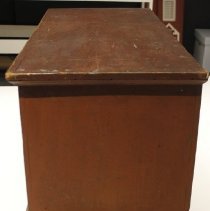 Blanket chest right side